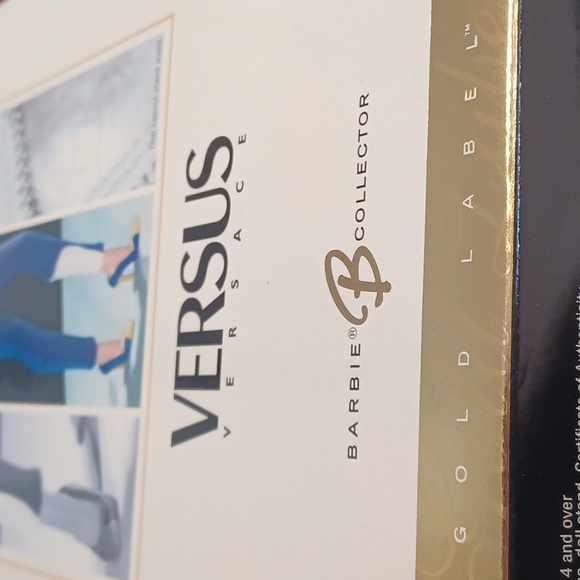 Barbie Versus Versace Gold Label Doll Mattel 2004 Designer for the Stars NRFB - Picture 9 of 10